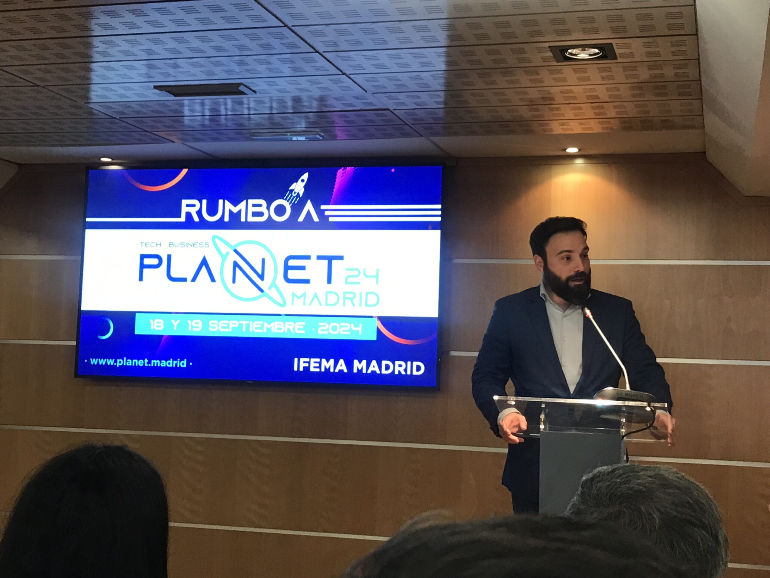 Angel Niño, Concejal Delegado de Innovación y Emprendimiento del Ayuntamiento de Madrid en la presentación de PlaNET24